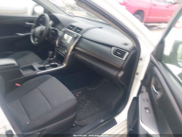 4T1BF1FKXFU044073 Toyota CAMRY LE