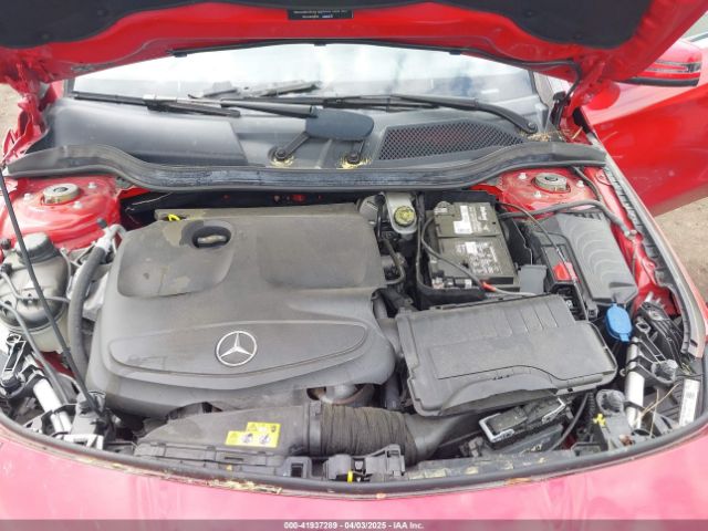 WDDSJ4GB2JN671975 Mercedes-Benz CLA 250 4MATIC
