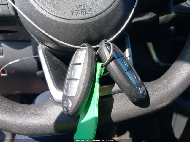 5N1AT3AB3MC738257 Nissan Rogue S Intelligent Awd