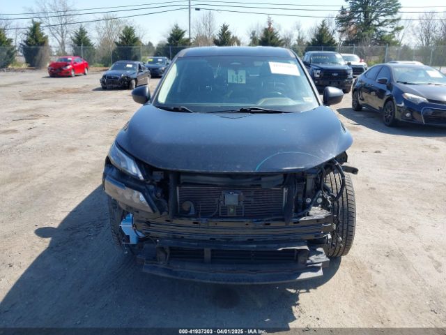 5N1AT3AB3MC738257 Nissan Rogue S Intelligent Awd