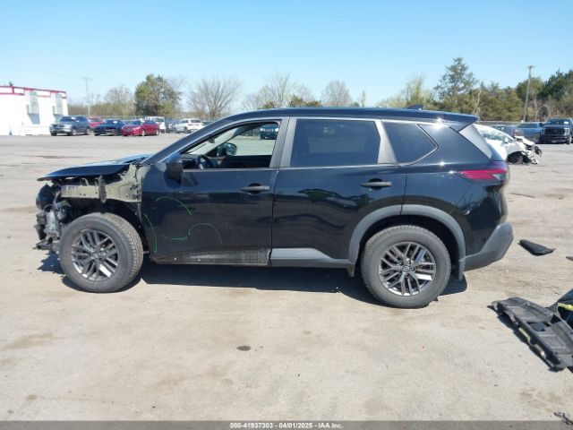 5N1AT3AB3MC738257 Nissan Rogue S Intelligent Awd