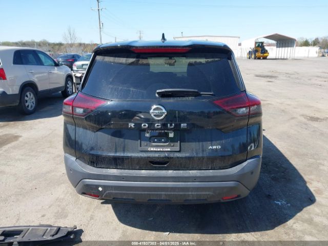 5N1AT3AB3MC738257 Nissan Rogue S Intelligent Awd