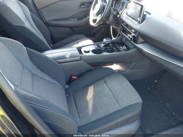 5N1AT3AB3MC738257 Nissan Rogue S Intelligent Awd