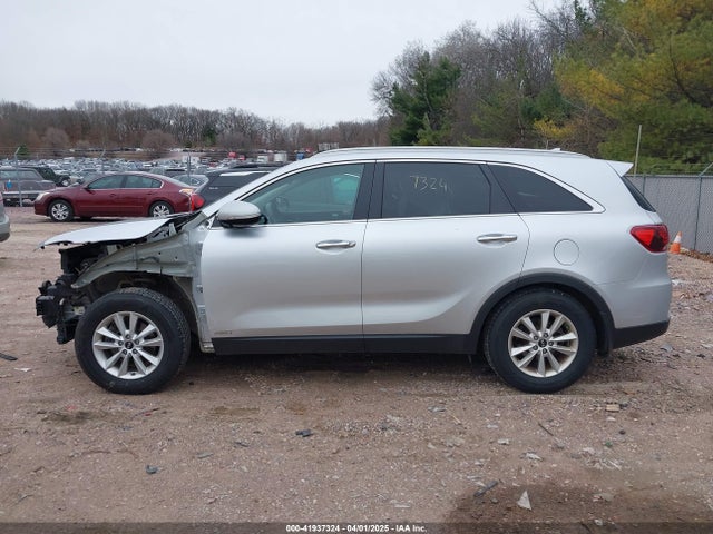 5XYPGDA38KG433041 KIA Sorento 2.4l Lx