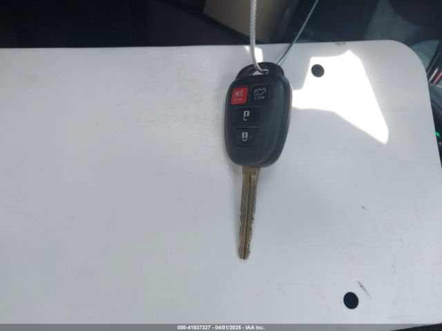 2T3WFREV9HW340451 Toyota Rav4 Xle