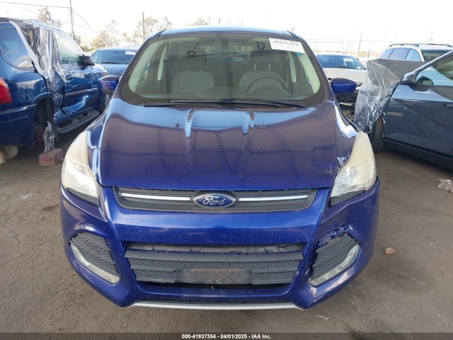 1FMCU9GX2GUC89275 Ford ESCAPE SE