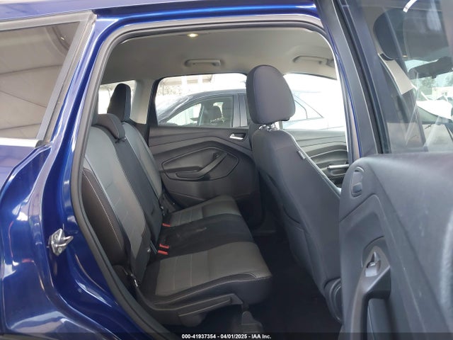 1FMCU9GX2GUC89275 Ford ESCAPE SE