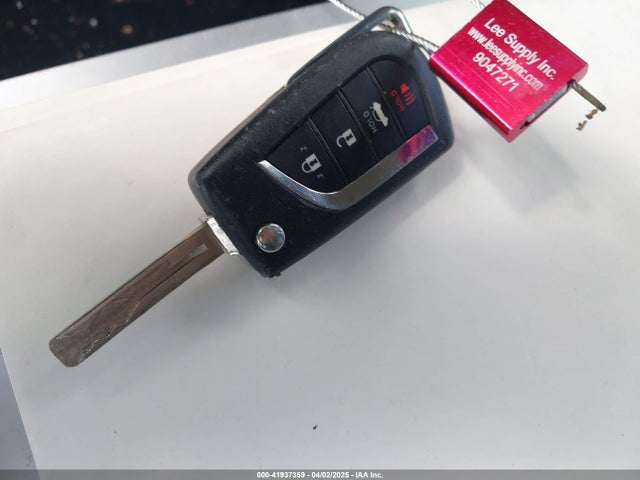 5YFB4MDE2PP039697 Toyota COROLLA LE