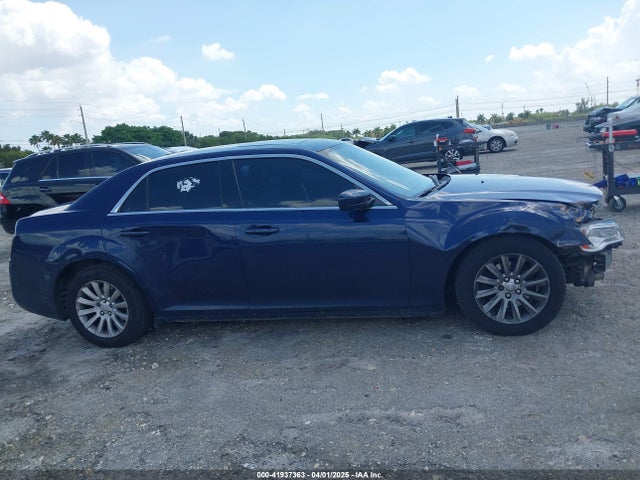 2C3CCAAG6EH288572 Chrysler 300
