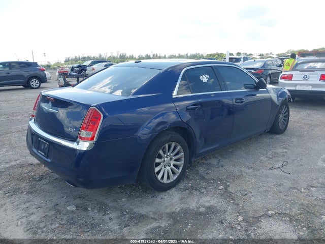 2C3CCAAG6EH288572 Chrysler 300