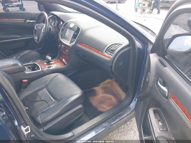 2C3CCAAG6EH288572 Chrysler 300