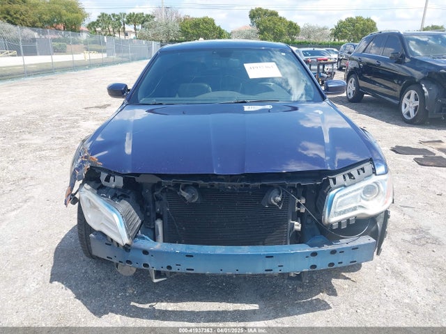 2C3CCAAG6EH288572 Chrysler 300