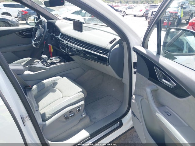 2017 AUDI Q7 WA1VAAF78HD045540 Photo 4