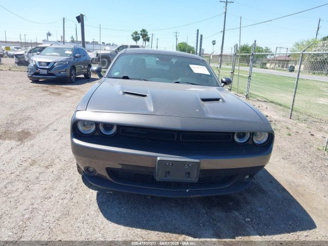 2C3CDZAG7NH178335 Dodge Challenger Sxt