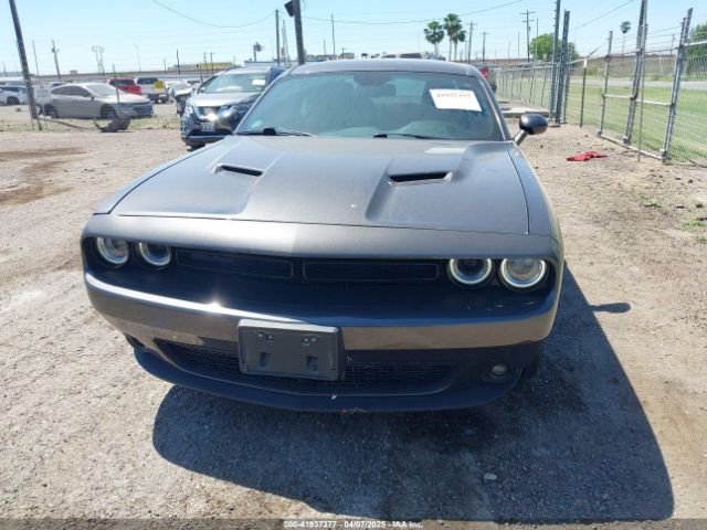2C3CDZAG7NH178335 Dodge Challenger Sxt