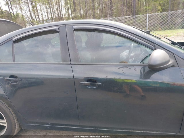 1G1PA5SG8E7296220 Chevrolet Cruze Ls Auto
