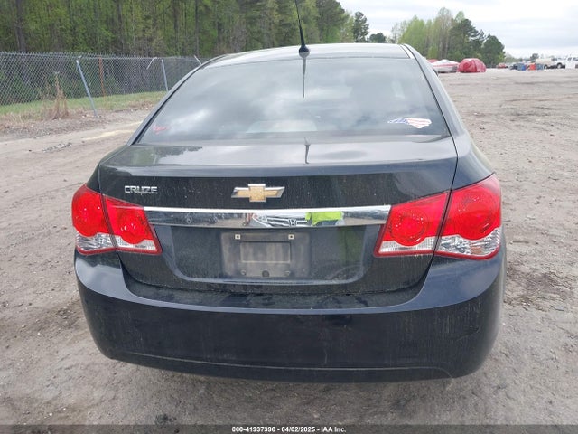 1G1PA5SG8E7296220 Chevrolet Cruze Ls Auto