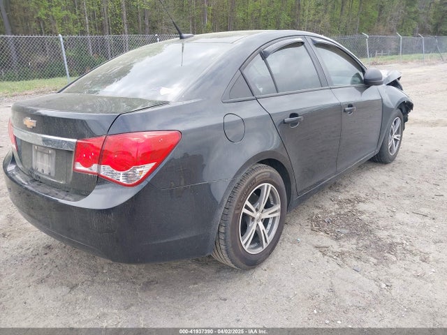 1G1PA5SG8E7296220 Chevrolet Cruze Ls Auto
