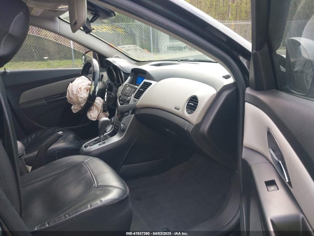 1G1PA5SG8E7296220 Chevrolet Cruze Ls Auto