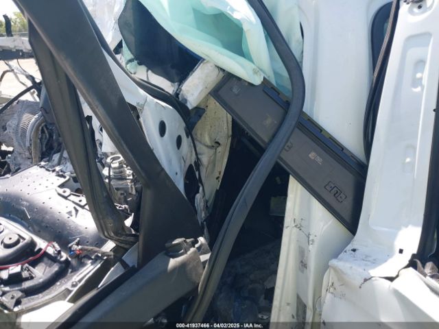 1GTP8BEK6KZ363219 GMC Sierra 1500 Sle