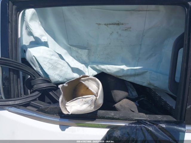1GTP8BEK6KZ363219 GMC Sierra 1500 Sle