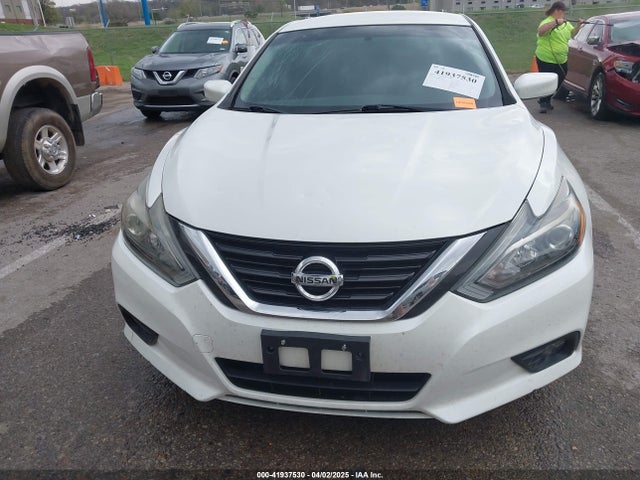 1N4AL3AP0HN345977 Nissan Altima 2.5 Sr