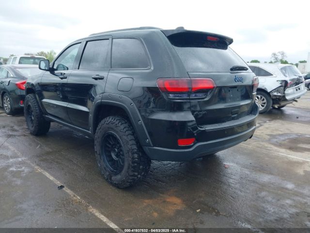 1C4RJFAG2JC500227 Jeep Grand Cherokee Upland 4x4