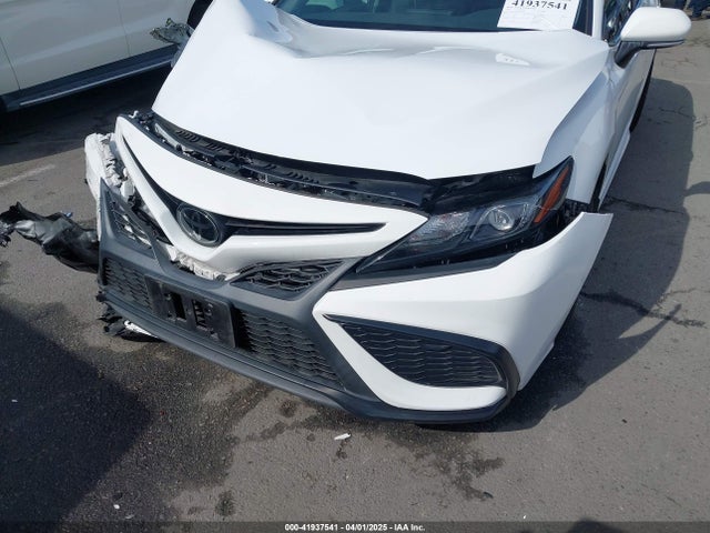 4T1G11AKXNU070473 Toyota CAMRY SE