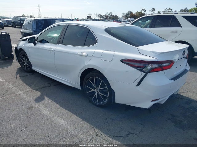 4T1G11AKXNU070473 Toyota CAMRY SE