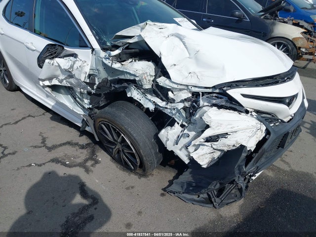 4T1G11AKXNU070473 Toyota CAMRY SE