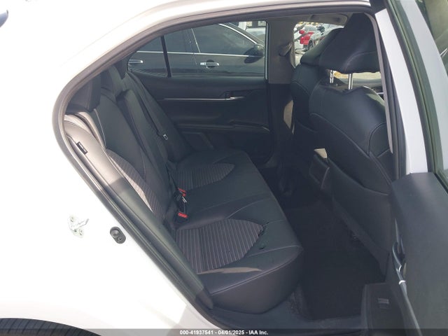 4T1G11AKXNU070473 Toyota CAMRY SE