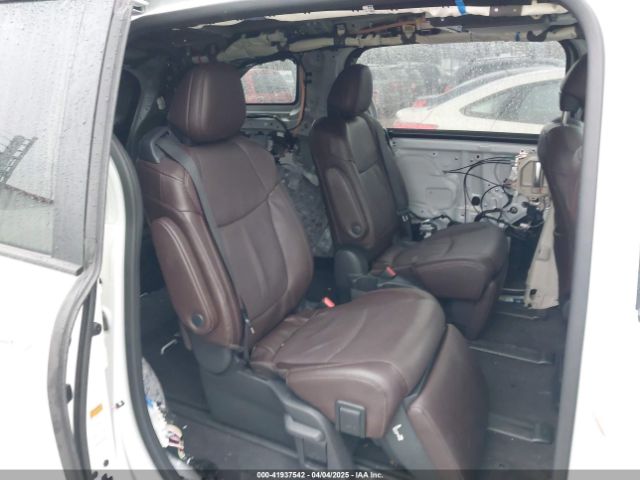 5TDESKFC4RS137515 Toyota Sienna Platinum