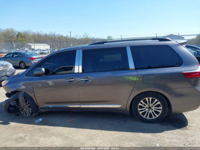 5TDYK3DC6FS645065 Toyota Sienna Xle 8 Passenger