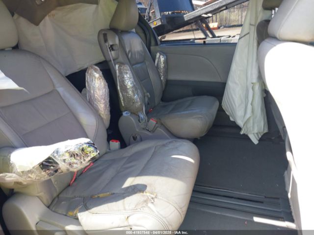 5TDYK3DC6FS645065 Toyota Sienna Xle 8 Passenger