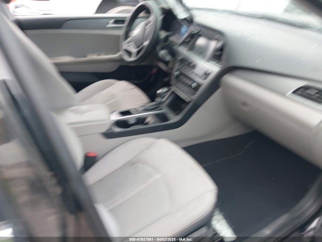 5NPE24AF8HH592806 Hyundai SONATA SE