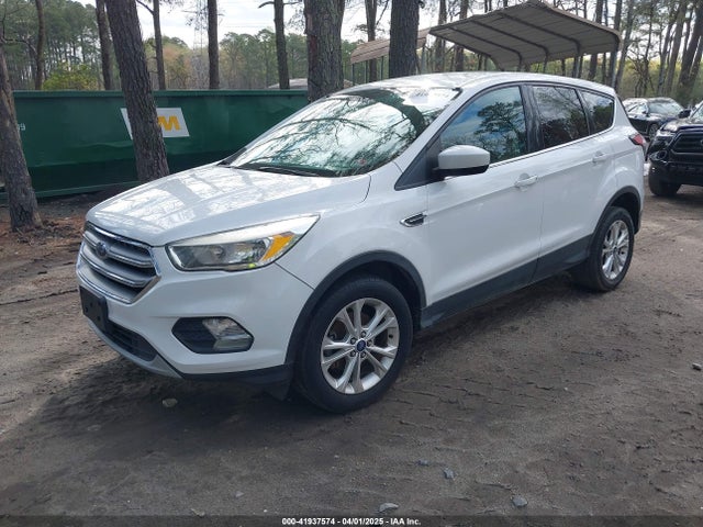 1FMCU0GD0HUE06404 Ford ESCAPE SE