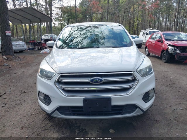 1FMCU0GD0HUE06404 Ford ESCAPE SE