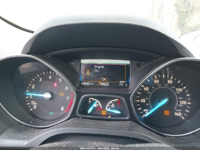 1FMCU0GD0HUE06404 Ford ESCAPE SE