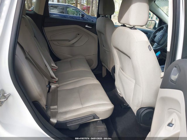 1FMCU0GD0HUE06404 Ford ESCAPE SE