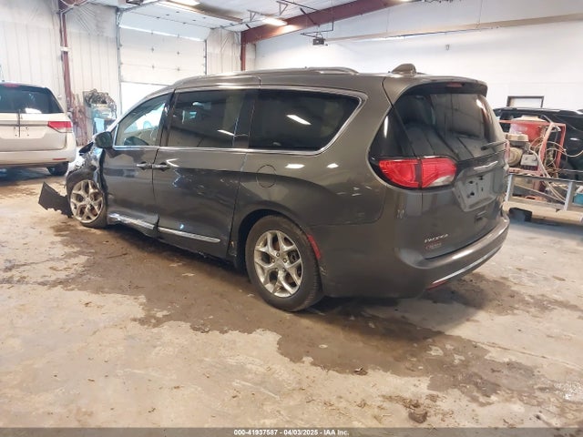 Chrysler Pacifica Limited 2018 2C4RC1GG2JR357615 Image 3
