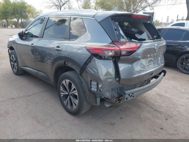 JN8BT3BA3PW426784 Nissan Rogue Sv Fwd
