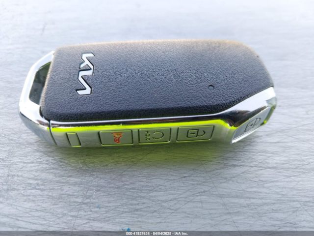 KNDCR3LE2P5098442 KIA NIRO EX