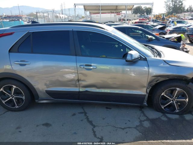 KNDCR3LE2P5098442 KIA NIRO EX