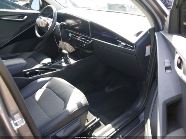 KNDCR3LE2P5098442 KIA NIRO EX