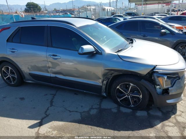 KNDCR3LE2P5098442 KIA NIRO EX
