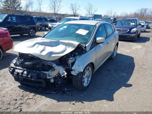 Ford FOCUS SE 2017 1FADP3F28HL203306 Image 2