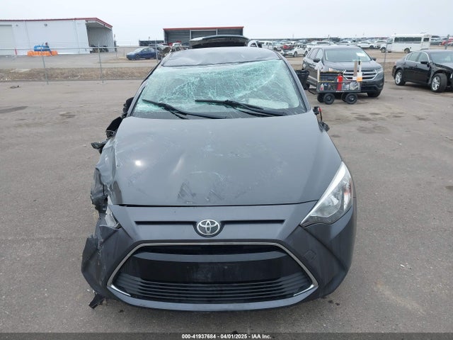 3MYDLBYV9JY321158 Toyota YARIS IA