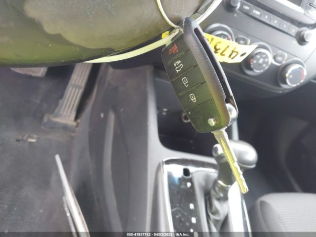 3KPFK4A75JE221688 KIA FORTE LX