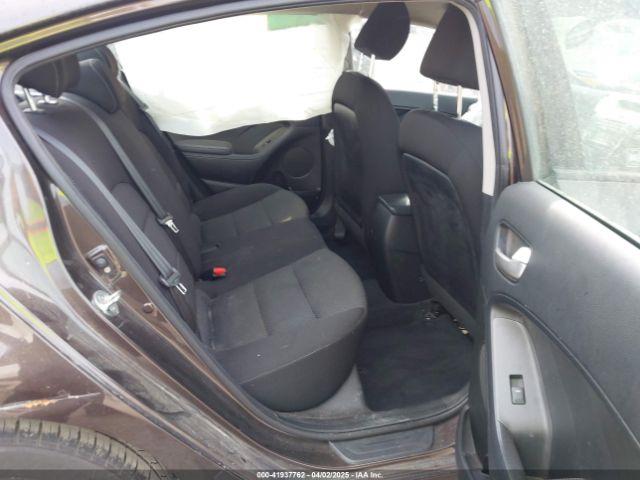 3KPFK4A75JE221688 KIA FORTE LX
