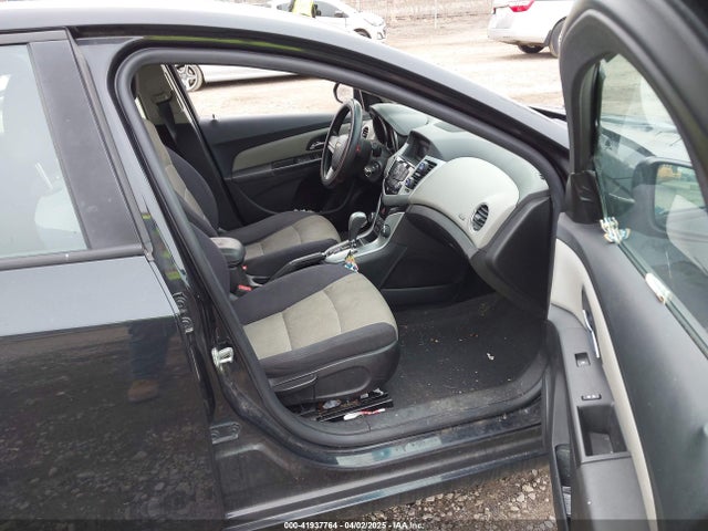 1G1PA5SG2F7105750 Chevrolet Cruze Ls Auto
